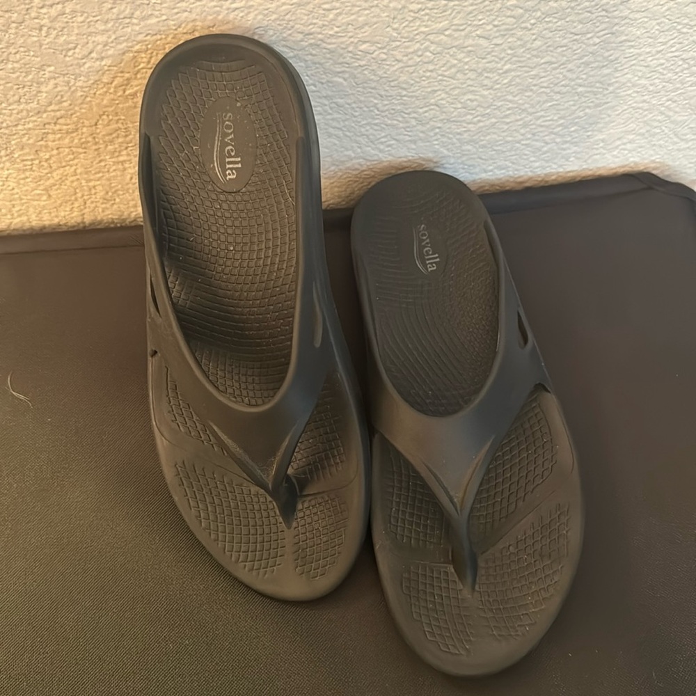 Sovella Women’s PF Thong Black, Size 9 - Picture 3 of 8